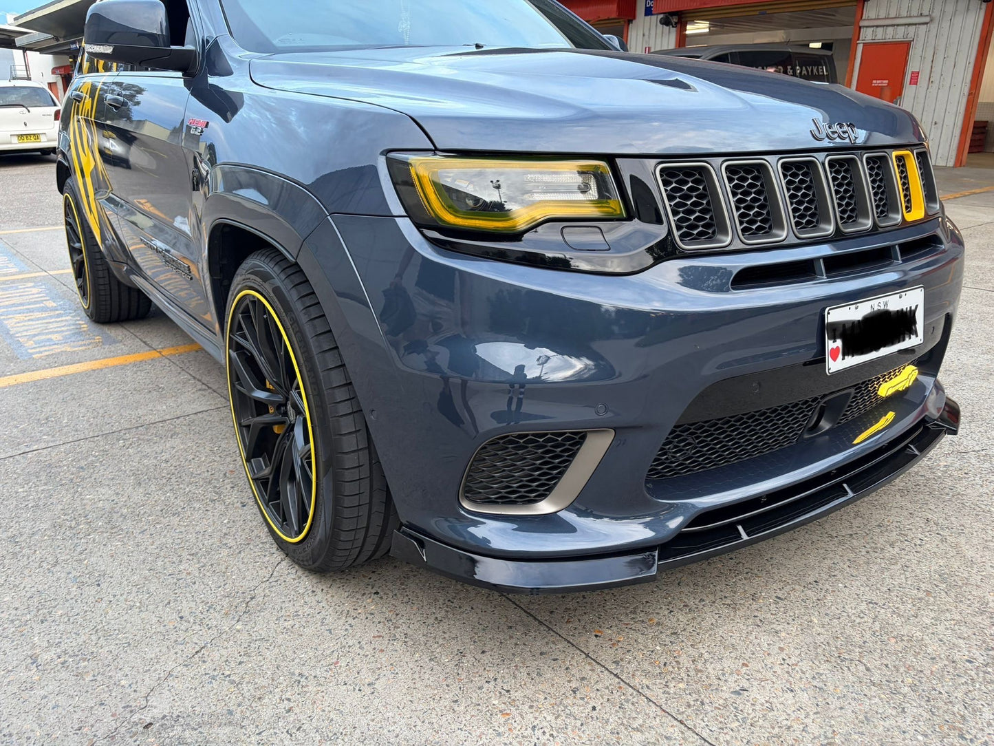 Grand Cherokee SRT front lip splitter